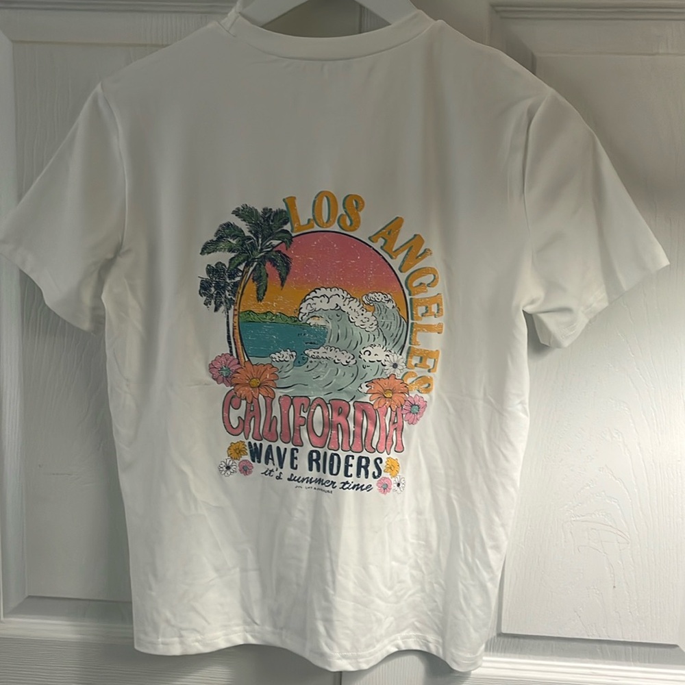NWOT graphic tee